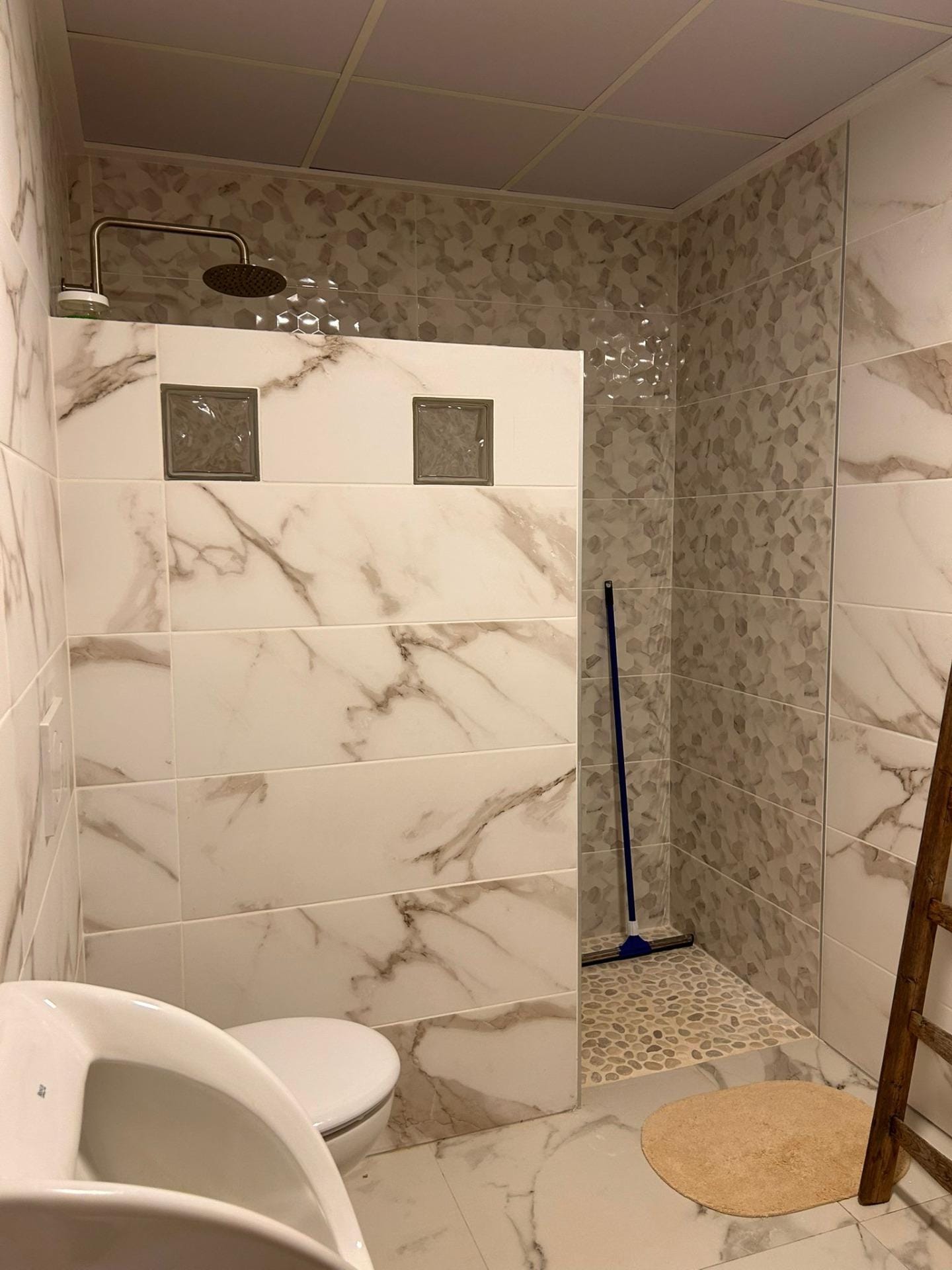 Custom-Built-New-Villas-in-Pinoso-Alicante-Spacious-Homes-in-Natural-Surroundings-25 Tiled bathroom with walk-in shower and toilet in Pinoso, Alicante