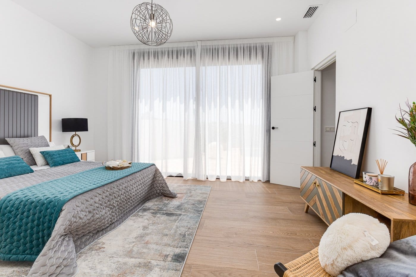 NEW-BUILD-VILLAS-IN-BALCON-DE-FINESTRAT-10 Generous 4 Bedroom Villa with Private Pool and Solarium in Balcón de Finestrat, Alicante