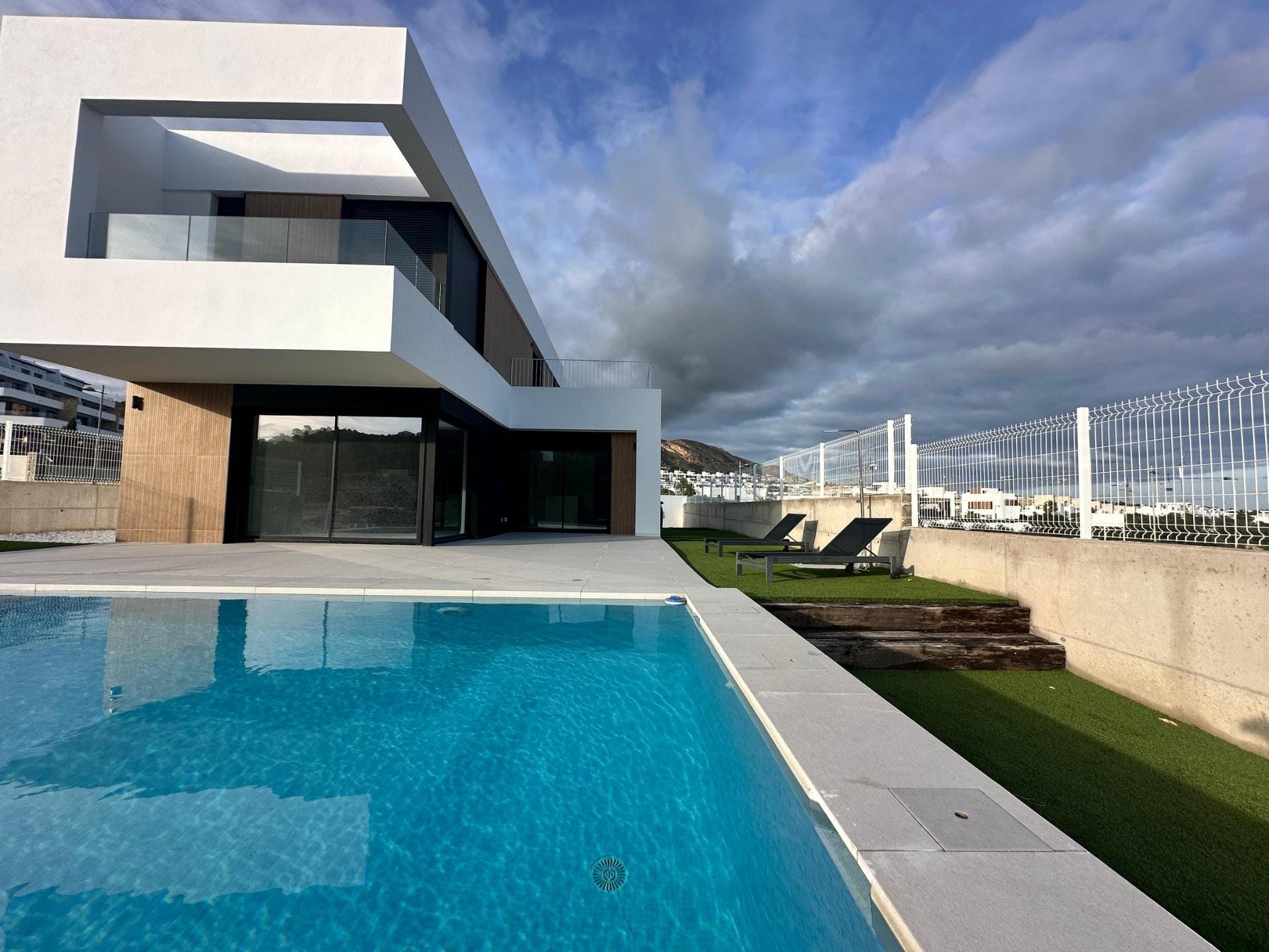 NEW-BUILD-VILLAS-IN-BALCON-DE-FINESTRAT-8 Versatile New Build 4 Bedroom Villa with Basement and Sea Views in Finestrat, Alicante