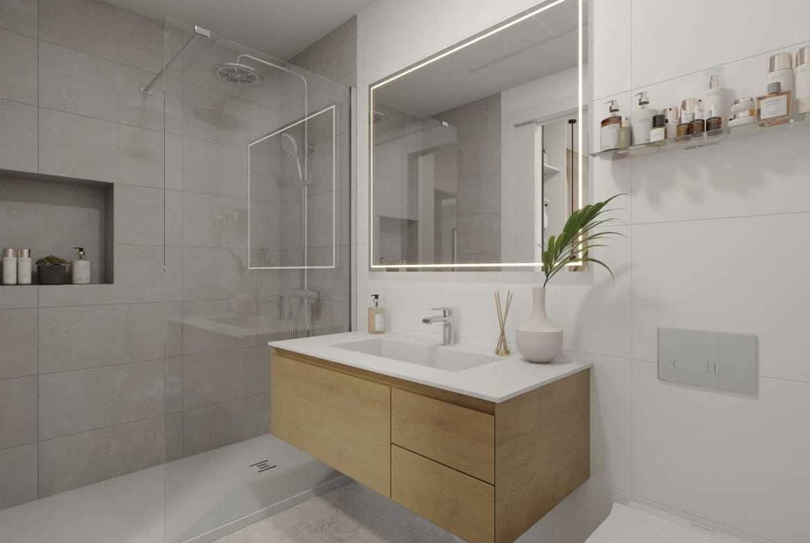 Bathroom with a walk-in shower, glass screen, vanity unit and mirror in Los Narejos, Murcia