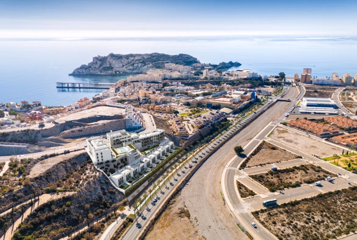 Aerial view of the hillside coastal area with Los Jardines site highlighted in Águilas