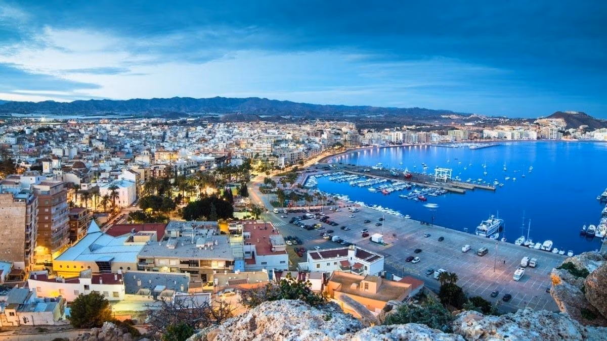 New-Build-Detached-Villas-for-Sale-in-Aguilas-Murcia-Just-500-m-from-the-Beach-8 Evening view over Águilas marina and waterfront