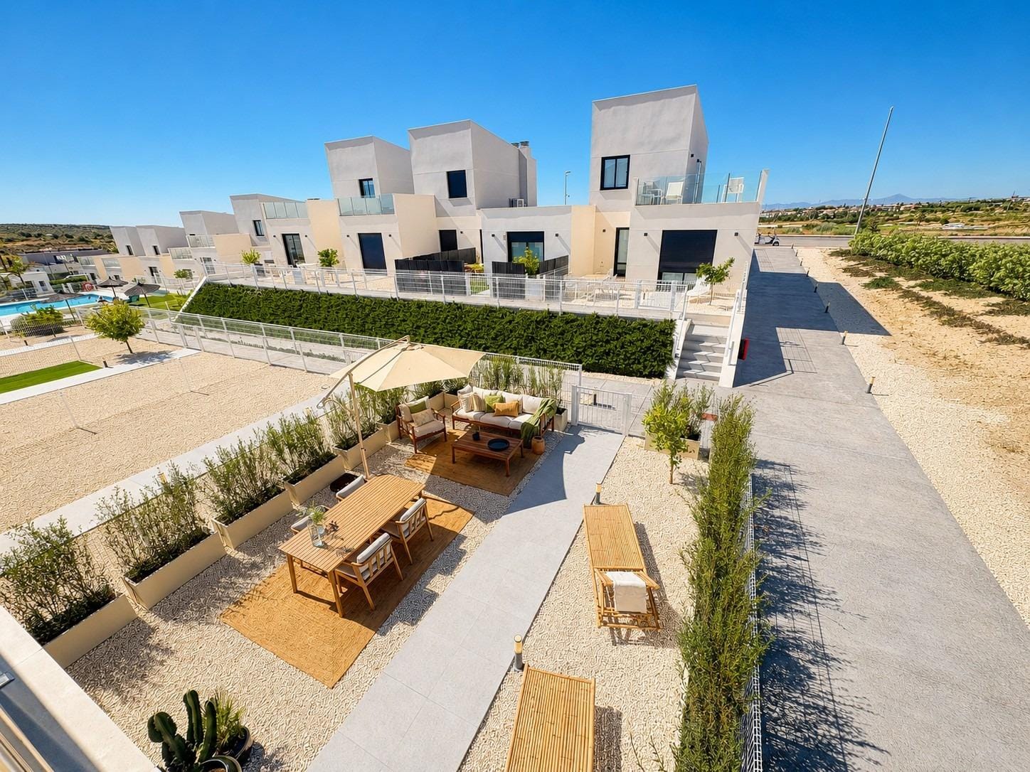 Inviting Key Ready 3 Bedroom Townhouse with Private Gardens in Altaona Golf, Murcia