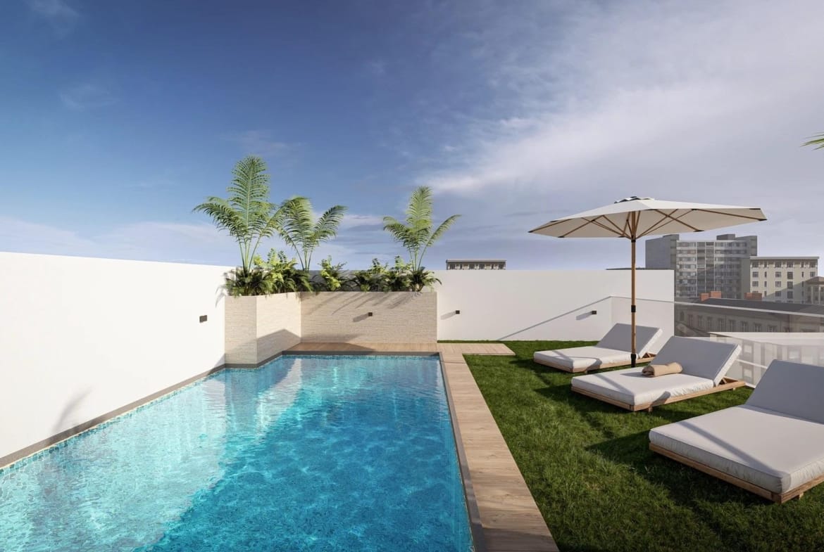 Rooftop swimming pool and sun terrace in Torrevieja, Alicante