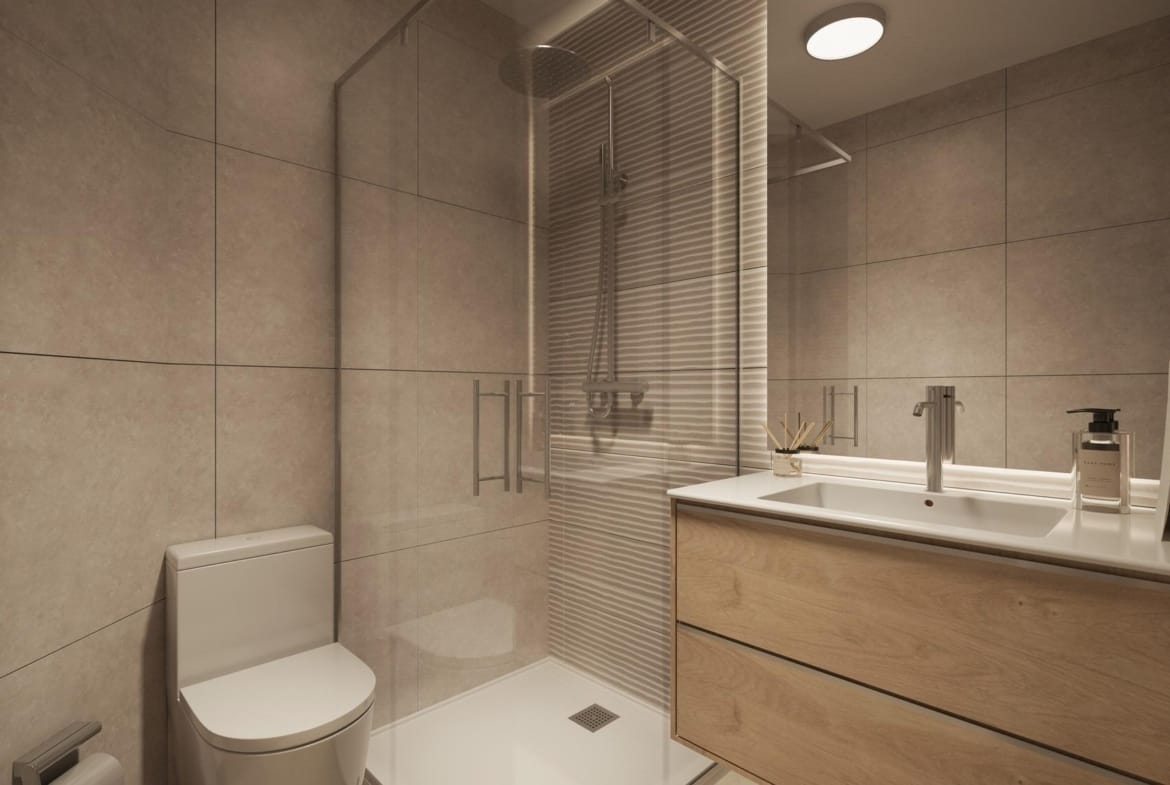 Modern bathroom with walk-in shower in Torrevieja, Alicante