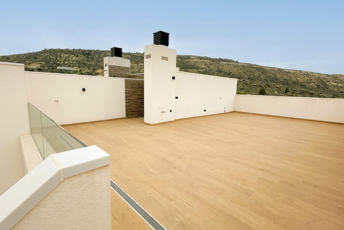 Private rooftop solarium in La Finca Golf, Algorfa, Alicante