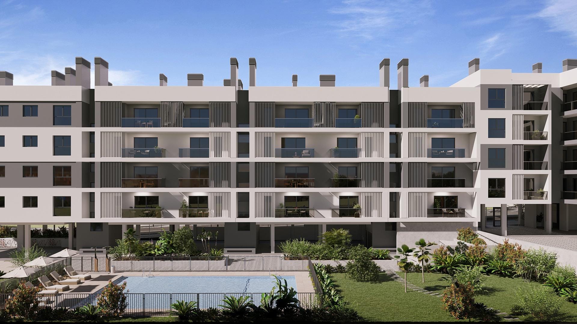 Apartment residence and communal pool in San Agustín, Alicante