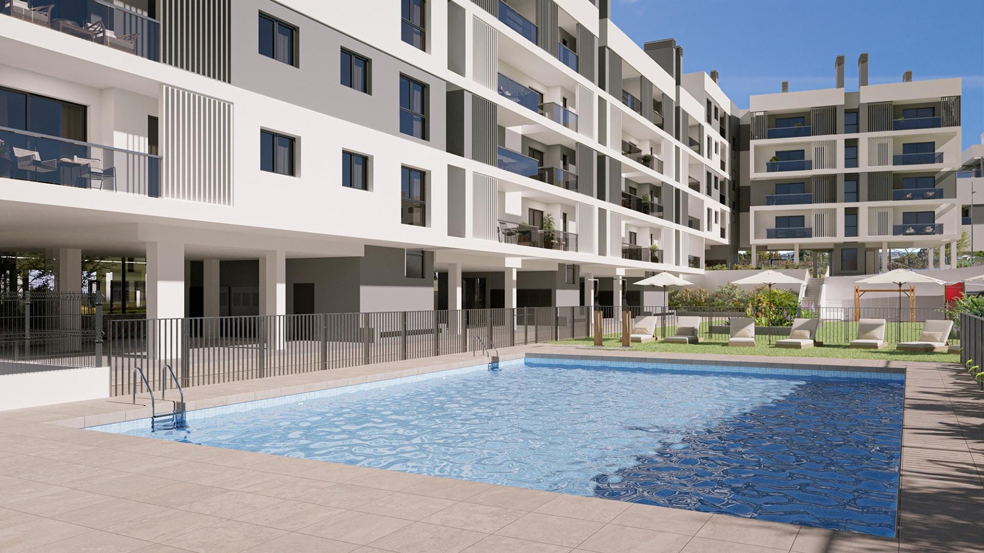 Communal swimming pool in San Agustín, Alicante