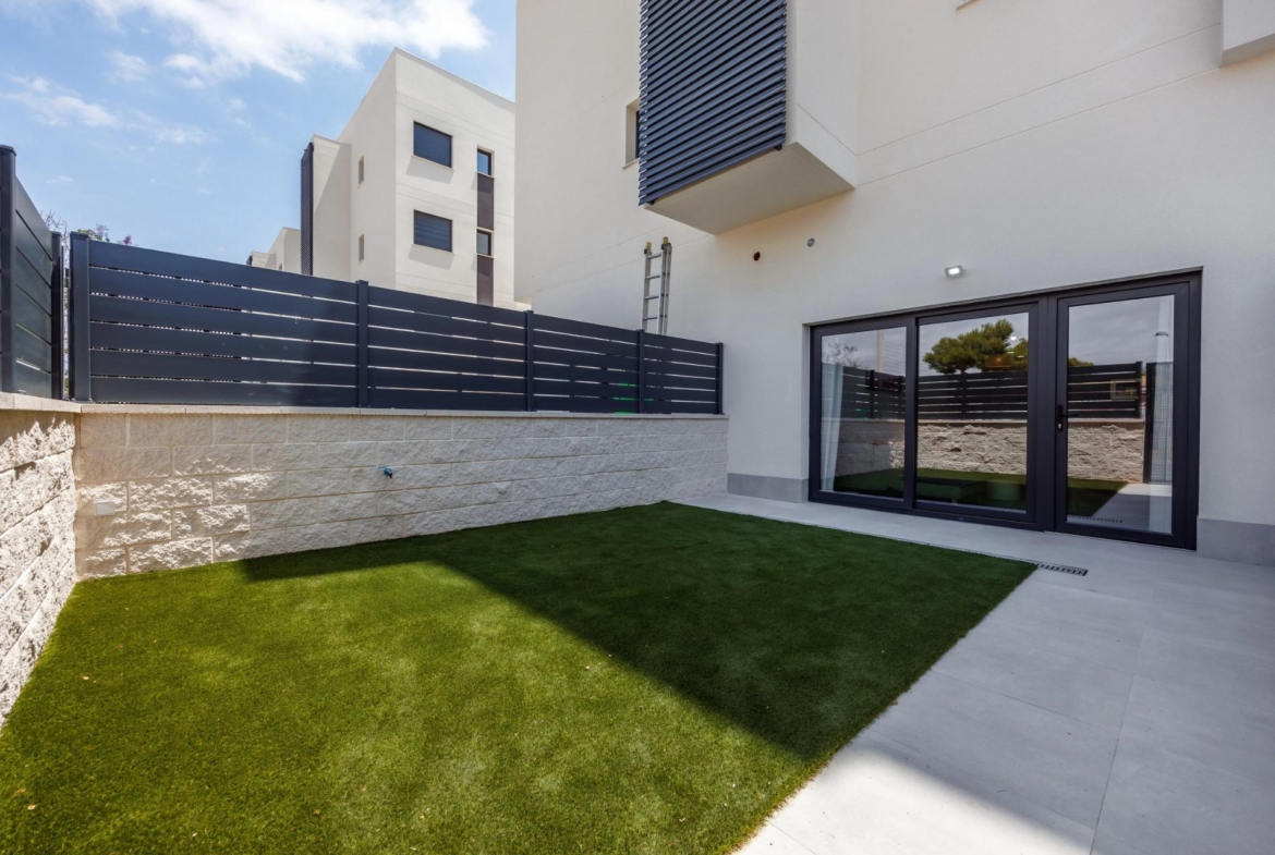 Unique Investment Opportunity in Villajoyosa Costa Blanca North Private garden of a 3 bedroom ground floor apartment in Villajoyosa