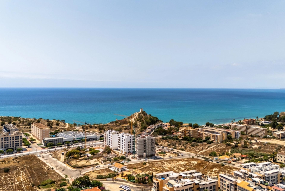 Unique-Investment-Opportunity-in-Villajoyosa-Costa-Blanca-North-3 Villajoyosa coastline and sea view near the apartment