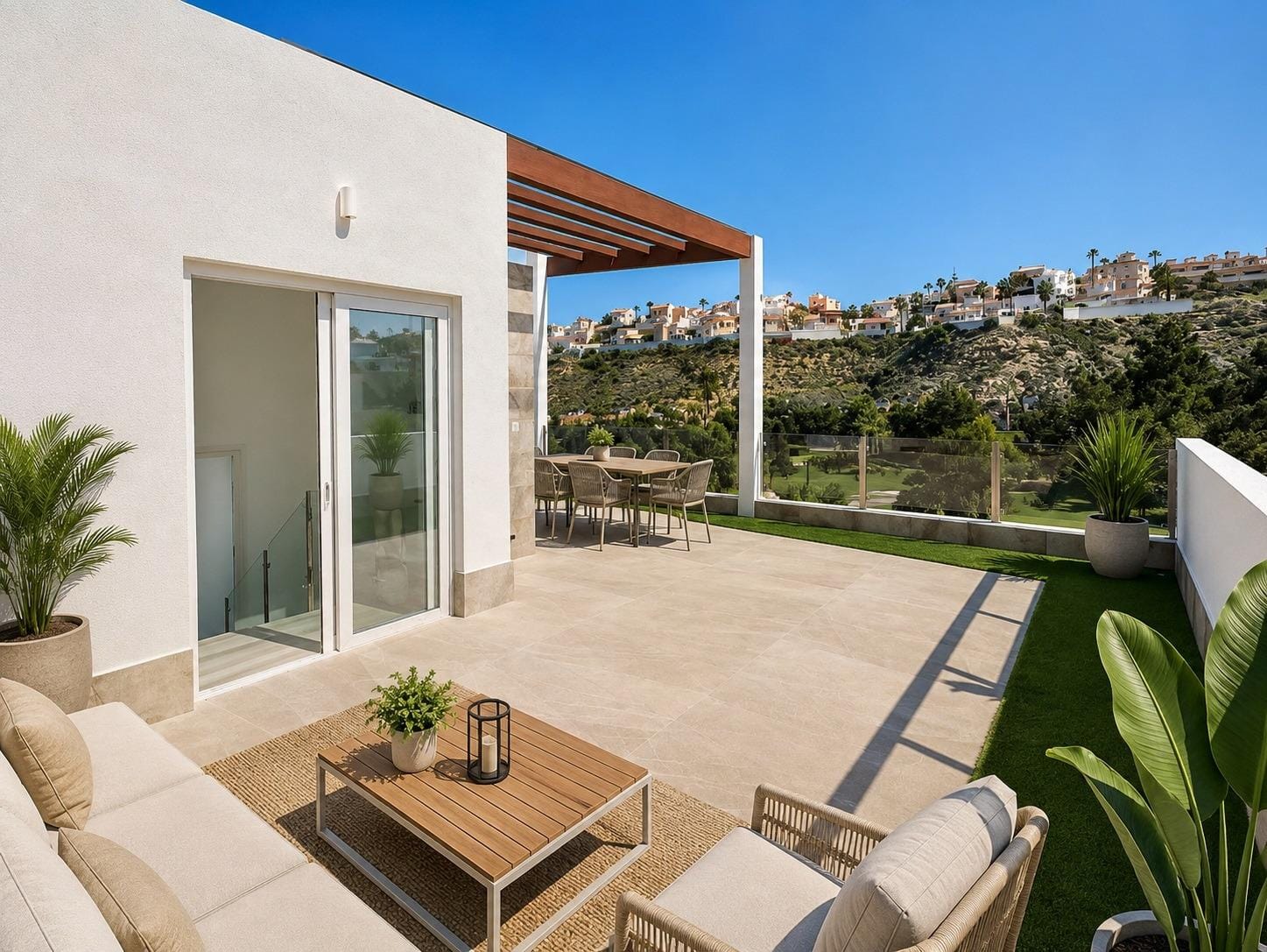 Golfside Key Ready 4 Bedroom Villa with Private Pool and Solarium in La Marquesa, Ciudad Quesada, Alicante