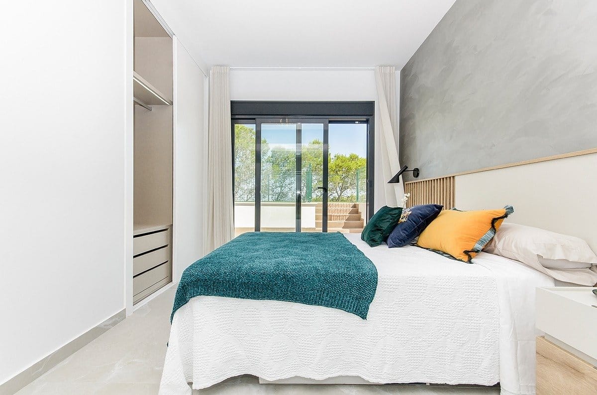 Inviting 3 Bedroom Ground Floor Apartment with Private Pool in San Miguel de Salinas, Alicante