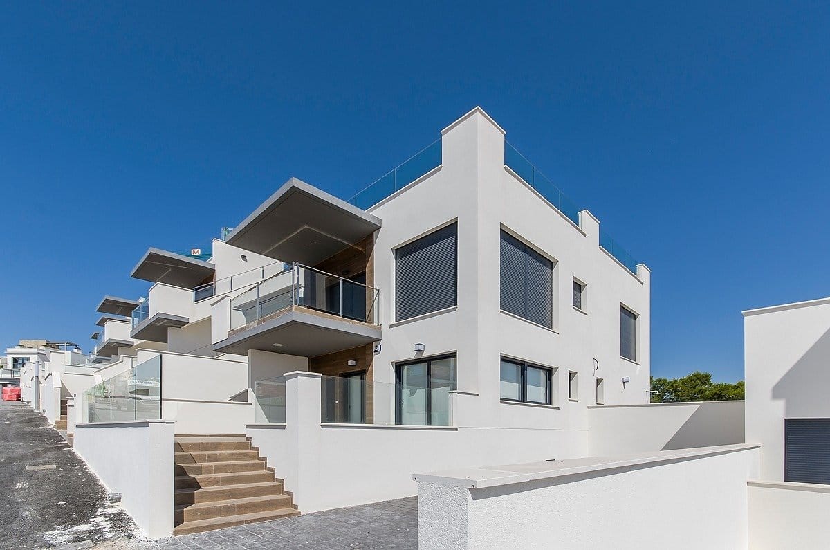 Inviting 3 Bedroom Ground Floor Apartment with Private Pool in San Miguel de Salinas, Alicante