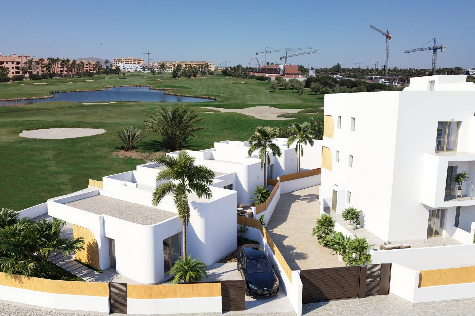 New-Build-Residential-Complex-in-Los-Alcazares-on-the-Frontline-of-Serena-Golf-2 Development entrance beside the golf course in Serena Golf, Los Alcázares, Murcia