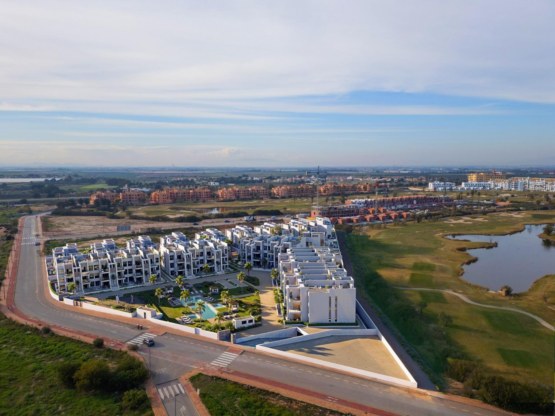 Aerial visualisation of the development beside the golf course and coast in Serena Golf, Los Alcazares, Murcia