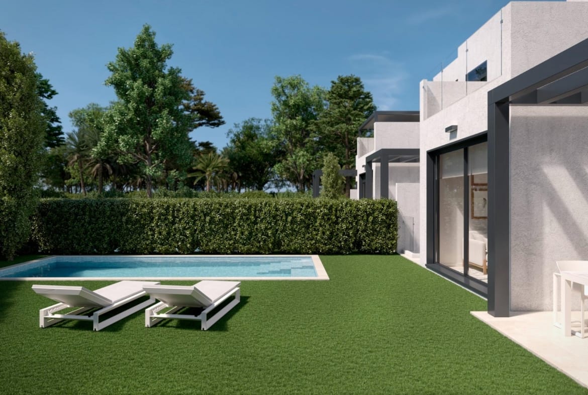 Rendering of the private pool and lawn beside the home in Santa Rosalía Lake & Life Resort, Murcia