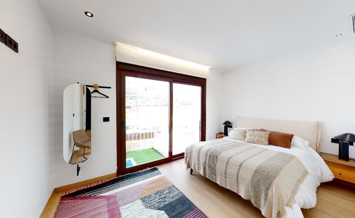 Double bedroom opening towards the garden in Campana Garden, Finestrat, Alicante