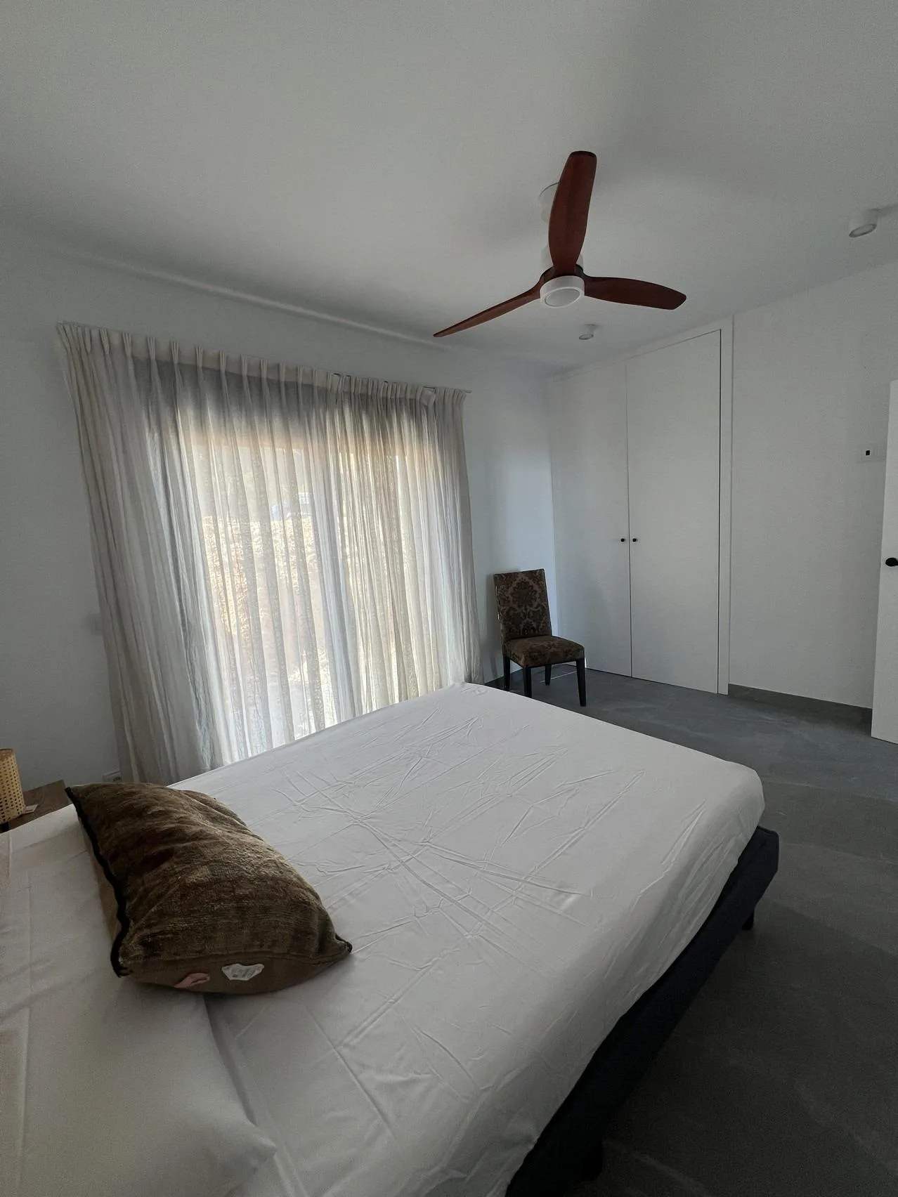 NEW-BUILD-SEMI-DETACHED-VILLAS-IN-POLOP-12 Ruhig gelegene Neubau-Doppelhaushälfte mit 3 Schlafzimmern, Pool und Dachterrasse in Polop, Alicante