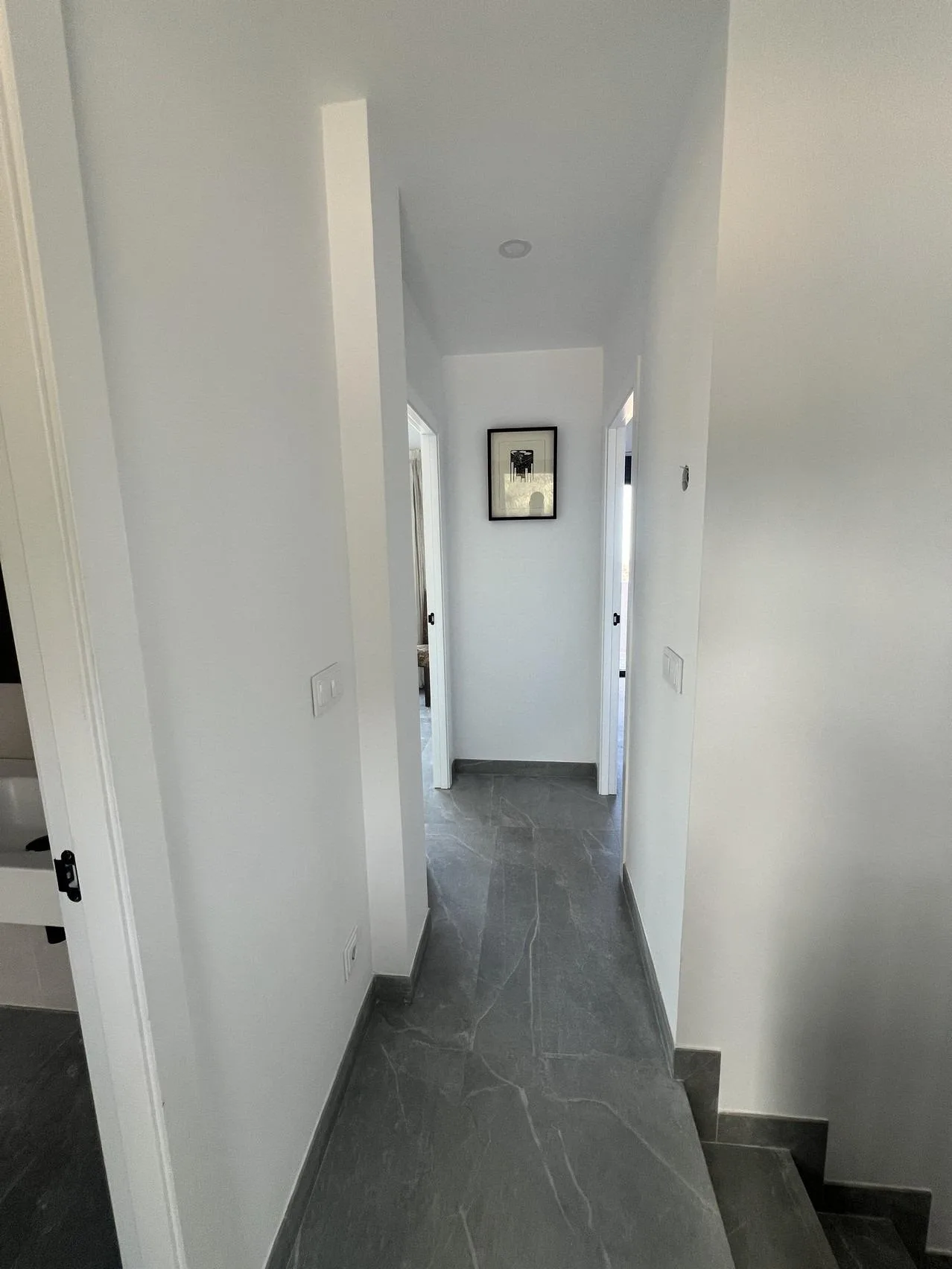 NEW-BUILD-SEMI-DETACHED-VILLAS-IN-POLOP-23 Ruhig gelegene Neubau-Doppelhaushälfte mit 3 Schlafzimmern, Pool und Dachterrasse in Polop, Alicante