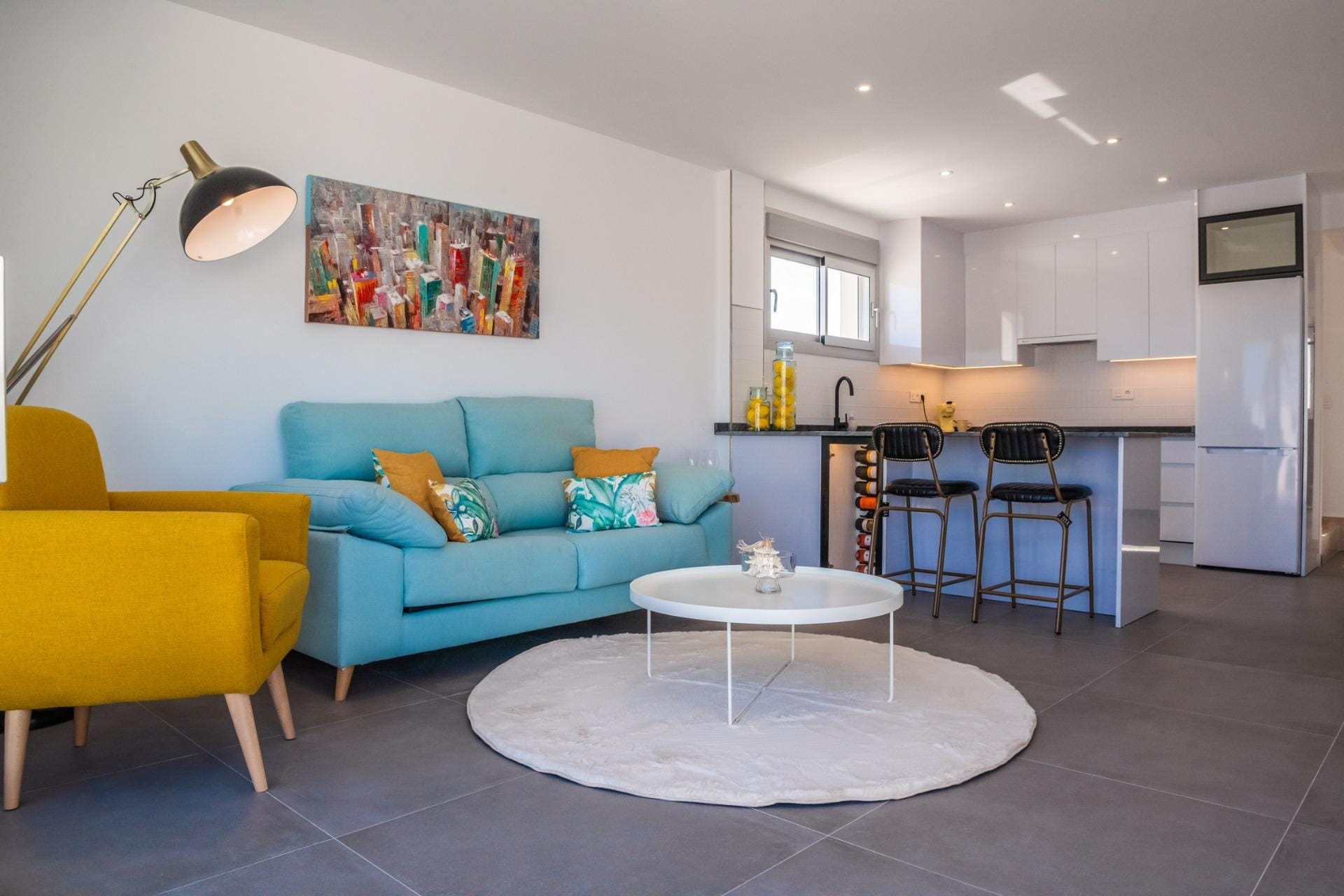 Open-plan living room and kitchen in the show villa in Torre del Rame, Los Alcázares, Murcia