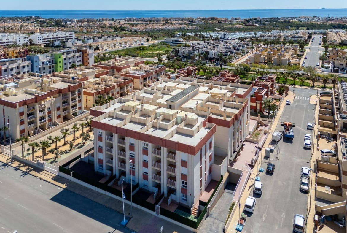 Elevated view across the residential complex and surrounding streets in Lomas de Cabo Roig, Alicante