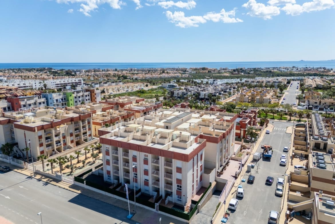 Aerial view of the residential complex and surrounding neighbourhood in Lomas de Cabo Roig, Alicante
